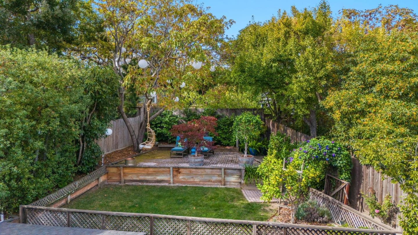 Detail Gallery Image 34 of 41 For 100 Garnet Ave, San Carlos,  CA 94070 - 2 Beds | 2 Baths