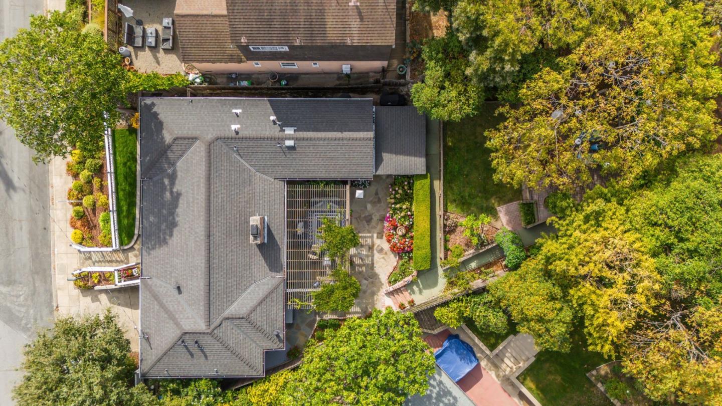 Detail Gallery Image 39 of 41 For 100 Garnet Ave, San Carlos,  CA 94070 - 2 Beds | 2 Baths