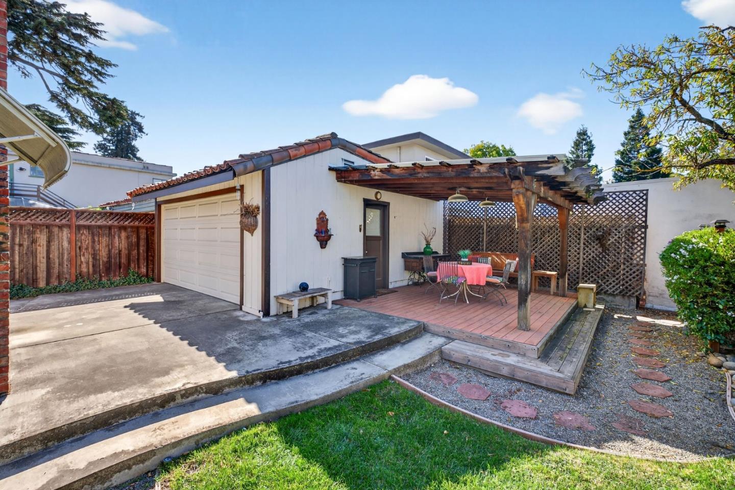 Detail Gallery Image 41 of 49 For 1087 Merle Ave, San Jose,  CA 95125 - 3 Beds | 1/1 Baths