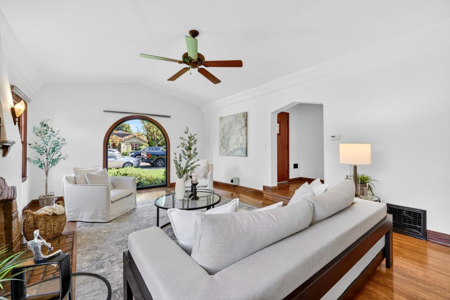 Detail Gallery Image 9 of 49 For 1087 Merle Ave, San Jose,  CA 95125 - 3 Beds | 1/1 Baths