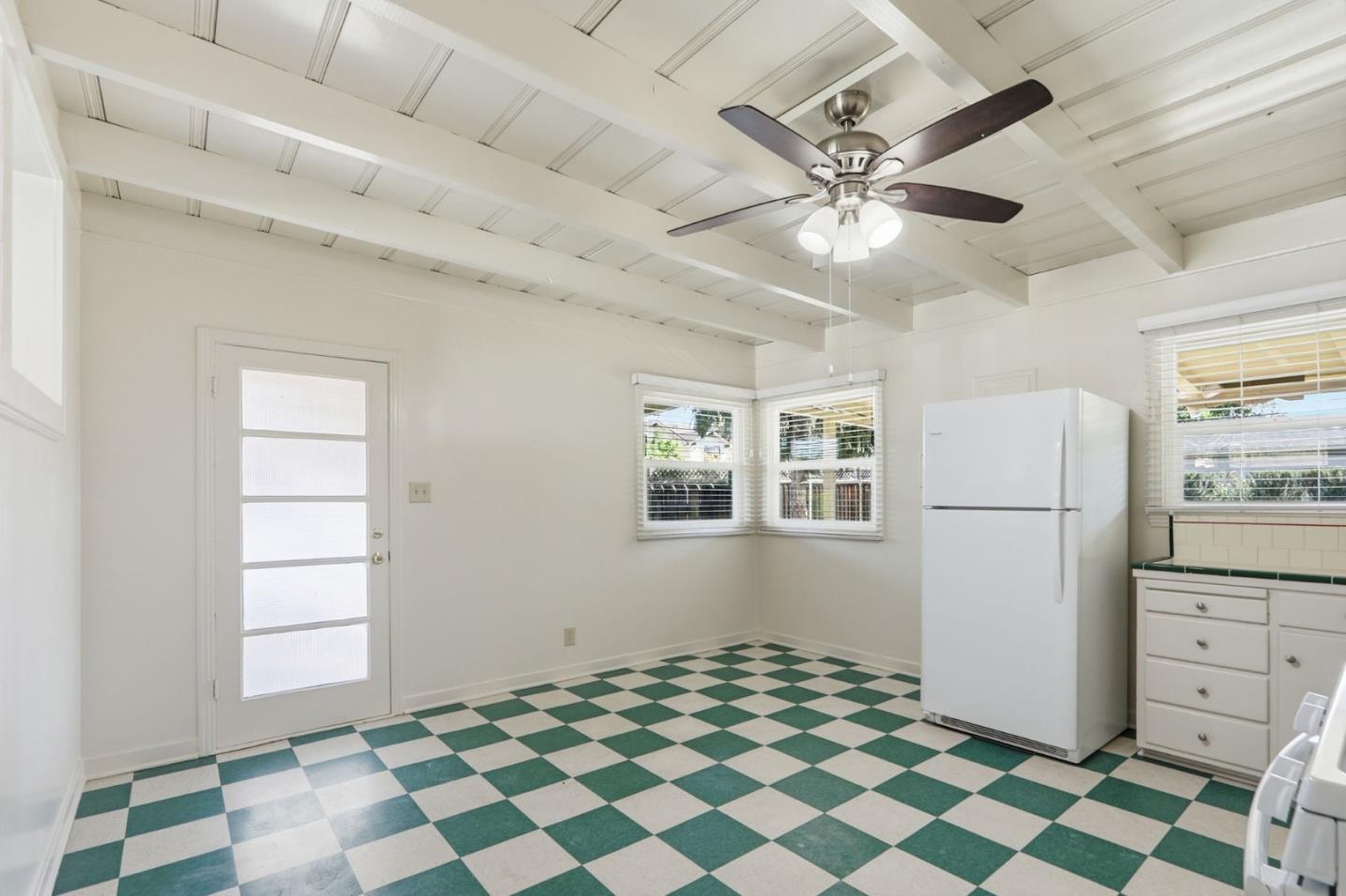 Detail Gallery Image 9 of 26 For 3216 Bluebird Dr, San Jose,  CA 95117 - 2 Beds | 1 Baths