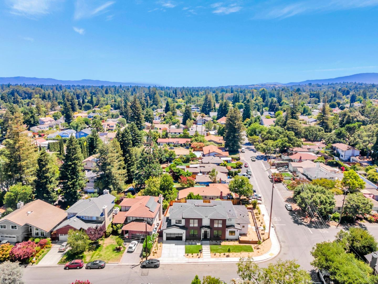 Detail Gallery Image 102 of 125 For 1879 Hull Ave, Redwood City,  CA 94061 - 6 Beds | 6/1 Baths