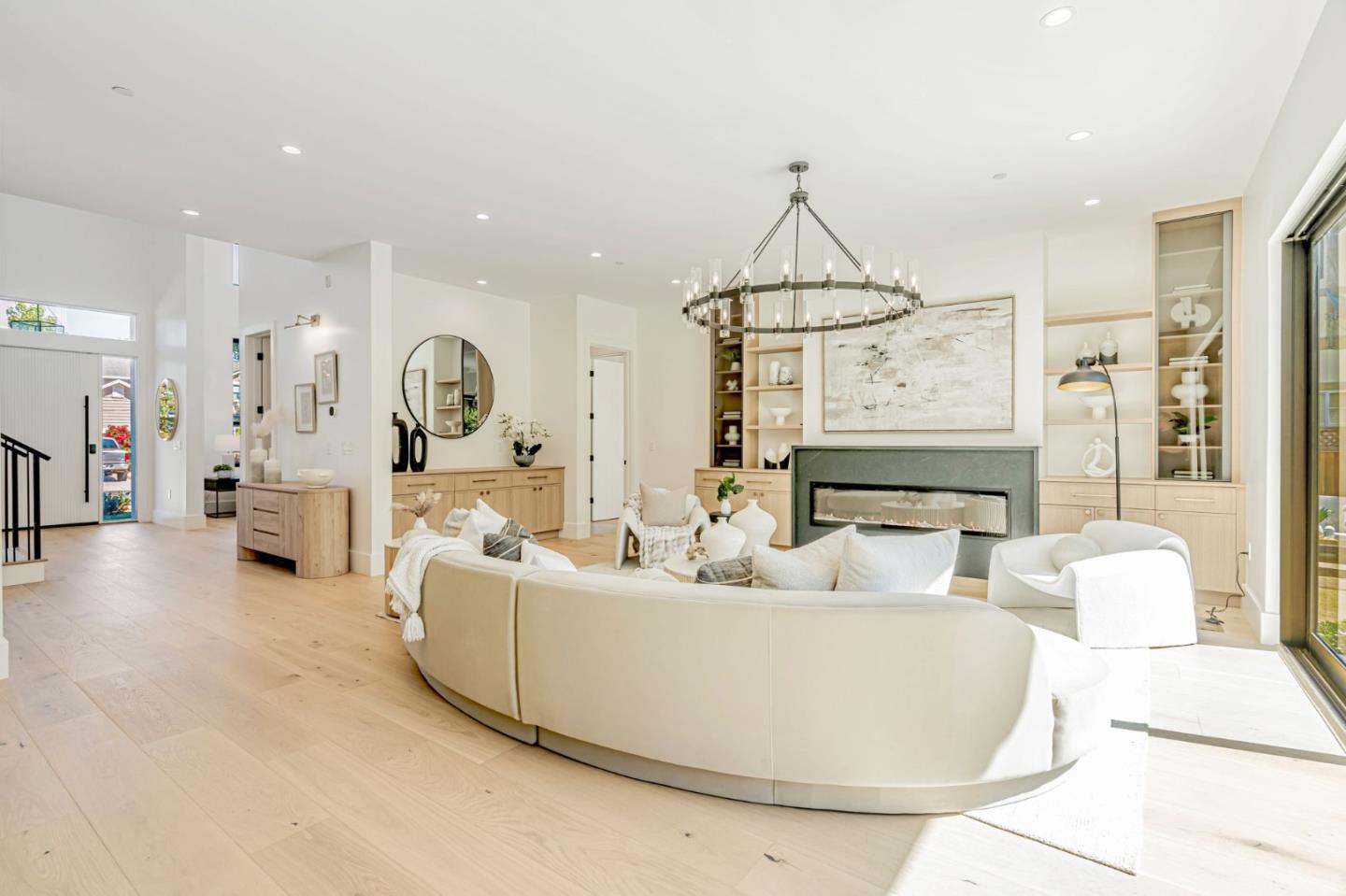 Detail Gallery Image 11 of 125 For 1879 Hull Ave, Redwood City,  CA 94061 - 6 Beds | 6/1 Baths