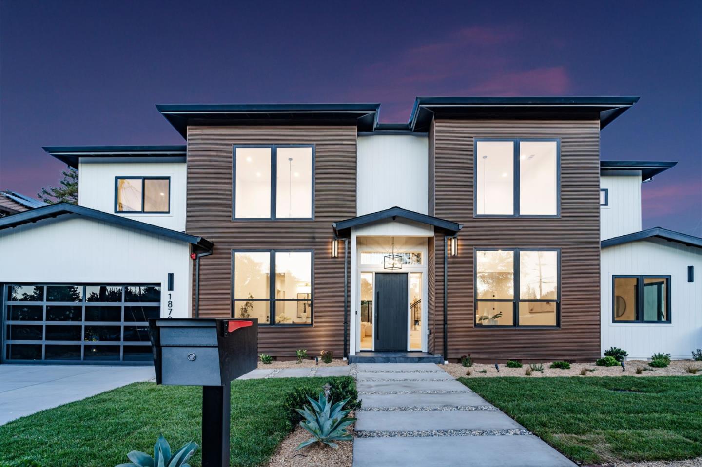 Detail Gallery Image 114 of 125 For 1879 Hull Ave, Redwood City,  CA 94061 - 6 Beds | 6/1 Baths