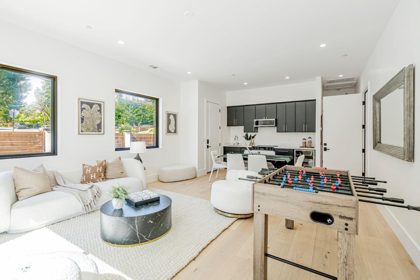 Detail Gallery Image 17 of 125 For 1879 Hull Ave, Redwood City,  CA 94061 - 6 Beds | 6/1 Baths