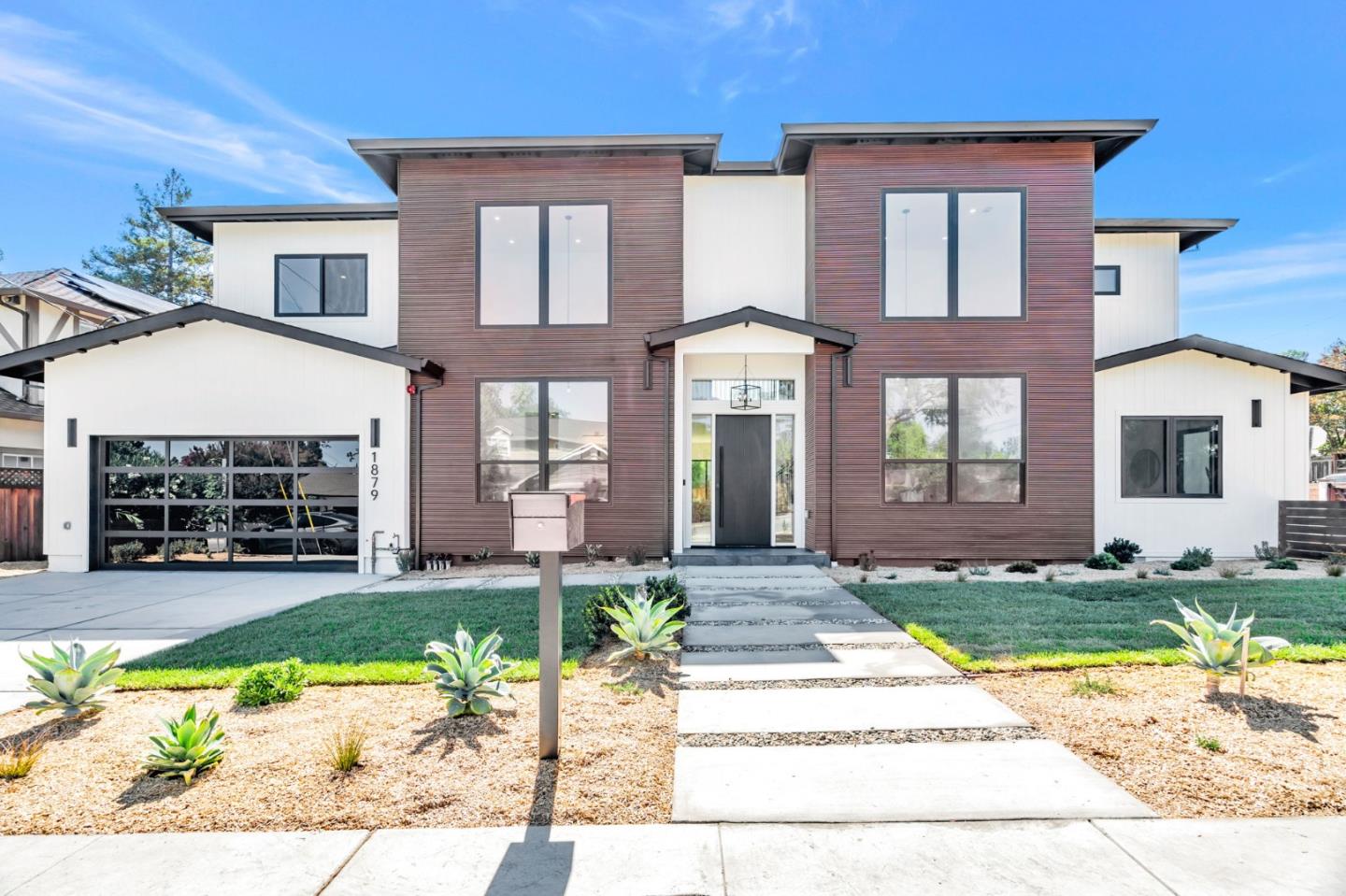 Detail Gallery Image 3 of 125 For 1879 Hull Ave, Redwood City,  CA 94061 - 6 Beds | 6/1 Baths