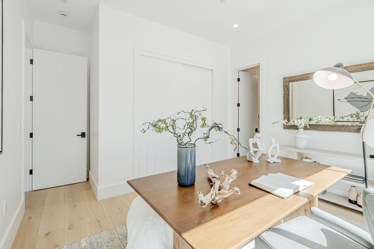 Detail Gallery Image 36 of 125 For 1879 Hull Ave, Redwood City,  CA 94061 - 6 Beds | 6/1 Baths