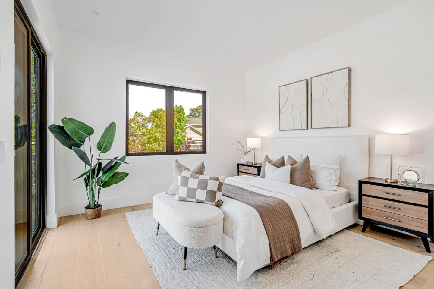 Detail Gallery Image 40 of 125 For 1879 Hull Ave, Redwood City,  CA 94061 - 6 Beds | 6/1 Baths