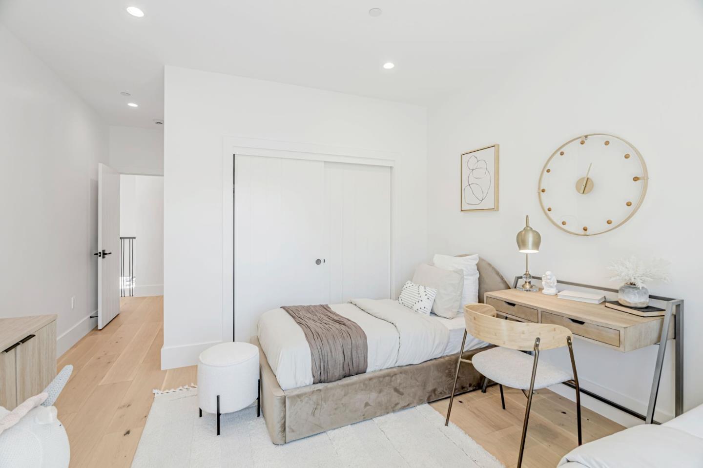 Detail Gallery Image 47 of 125 For 1879 Hull Ave, Redwood City,  CA 94061 - 6 Beds | 6/1 Baths