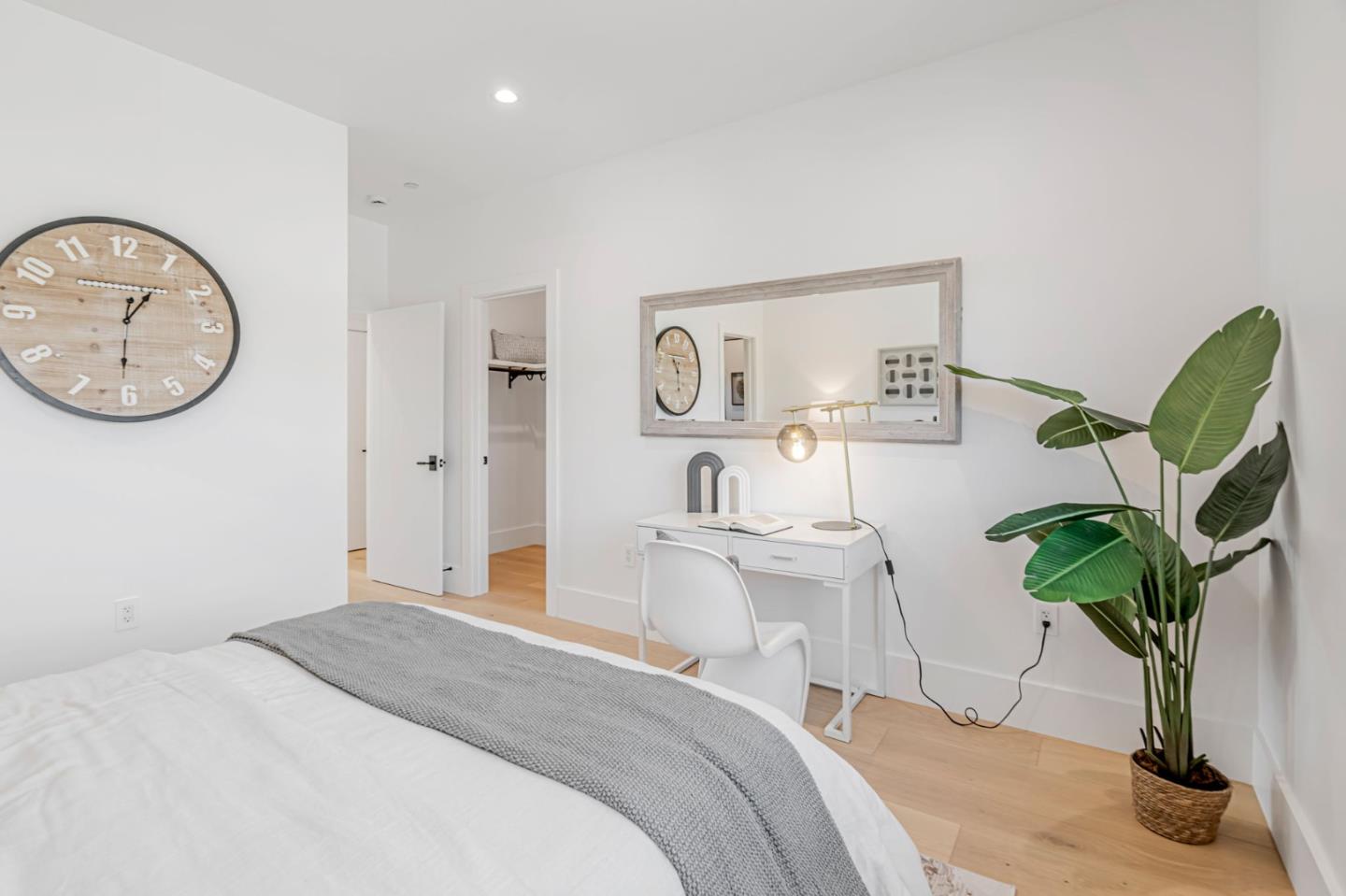 Detail Gallery Image 52 of 125 For 1879 Hull Ave, Redwood City,  CA 94061 - 6 Beds | 6/1 Baths