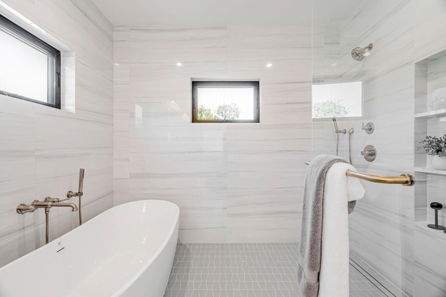 Detail Gallery Image 58 of 125 For 1879 Hull Ave, Redwood City,  CA 94061 - 6 Beds | 6/1 Baths