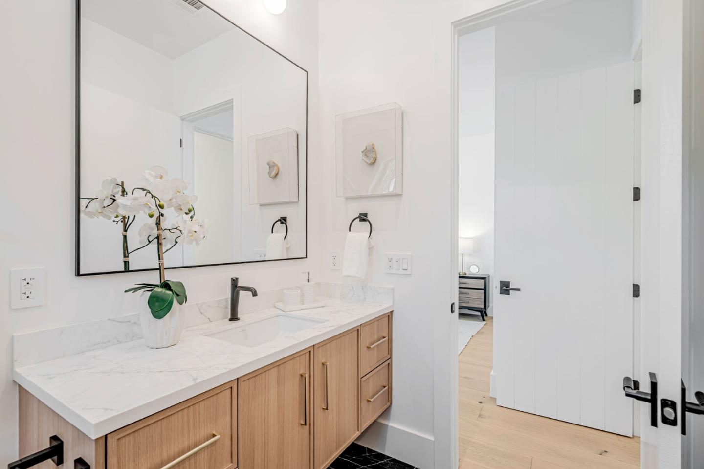 Detail Gallery Image 61 of 125 For 1879 Hull Ave, Redwood City,  CA 94061 - 6 Beds | 6/1 Baths