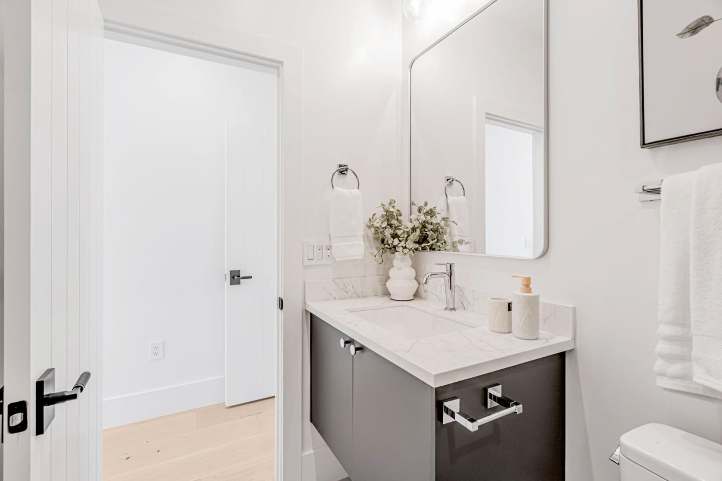 Detail Gallery Image 67 of 125 For 1879 Hull Ave, Redwood City,  CA 94061 - 6 Beds | 6/1 Baths