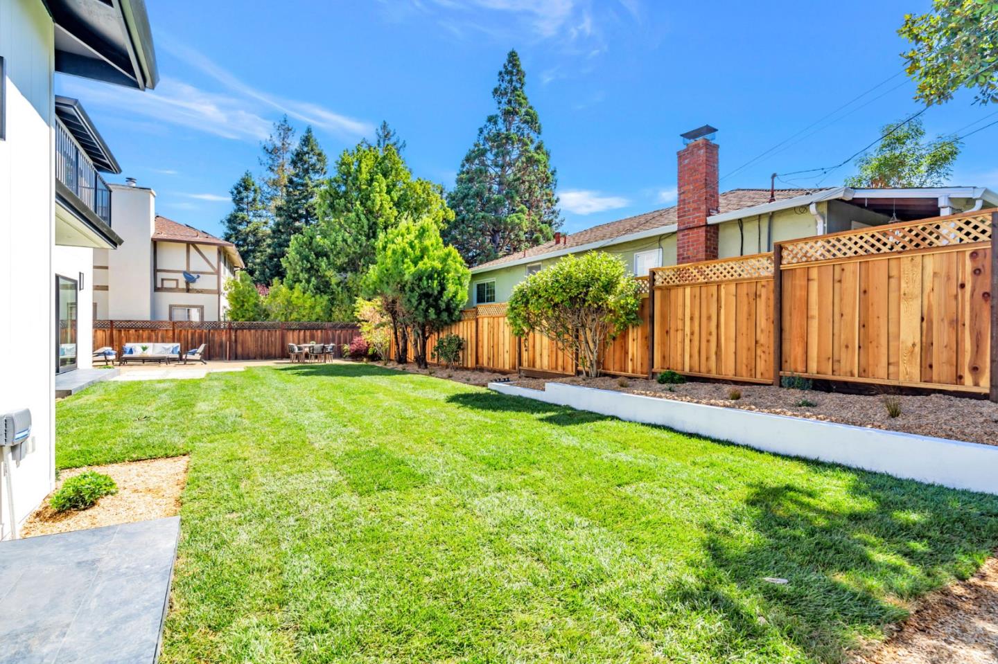 Detail Gallery Image 85 of 125 For 1879 Hull Ave, Redwood City,  CA 94061 - 6 Beds | 6/1 Baths