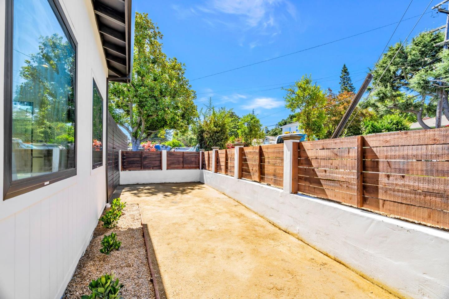 Detail Gallery Image 87 of 125 For 1879 Hull Ave, Redwood City,  CA 94061 - 6 Beds | 6/1 Baths