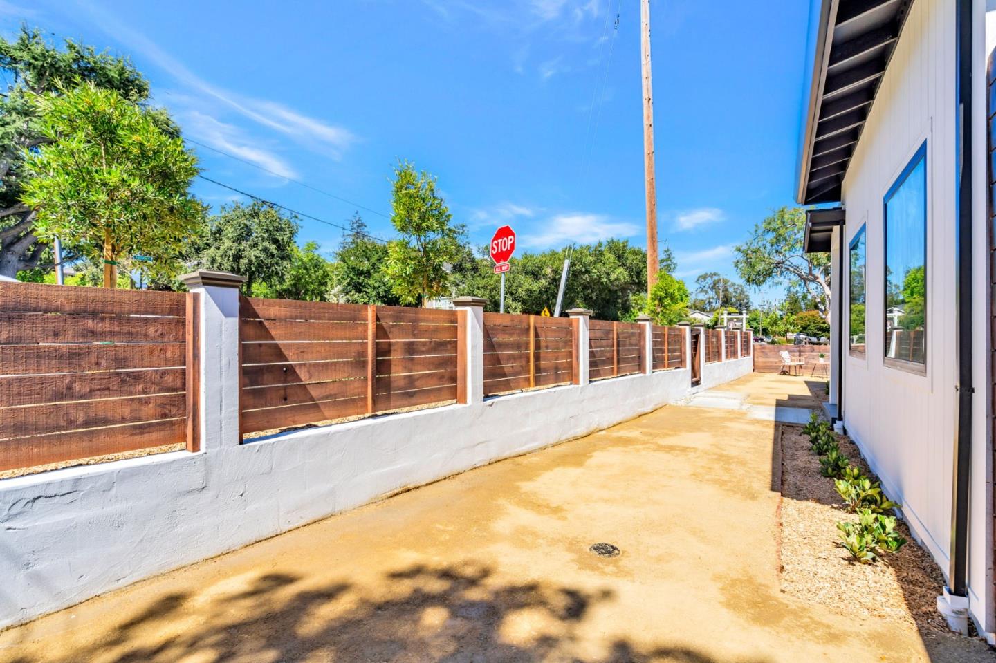 Detail Gallery Image 88 of 125 For 1879 Hull Ave, Redwood City,  CA 94061 - 6 Beds | 6/1 Baths