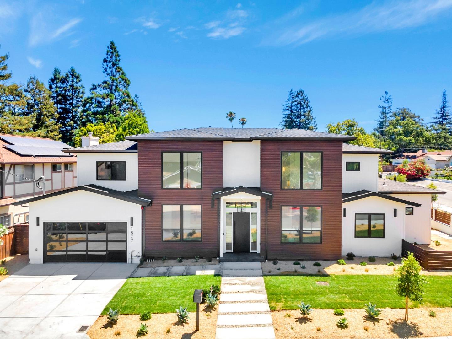 Detail Gallery Image 92 of 125 For 1879 Hull Ave, Redwood City,  CA 94061 - 6 Beds | 6/1 Baths