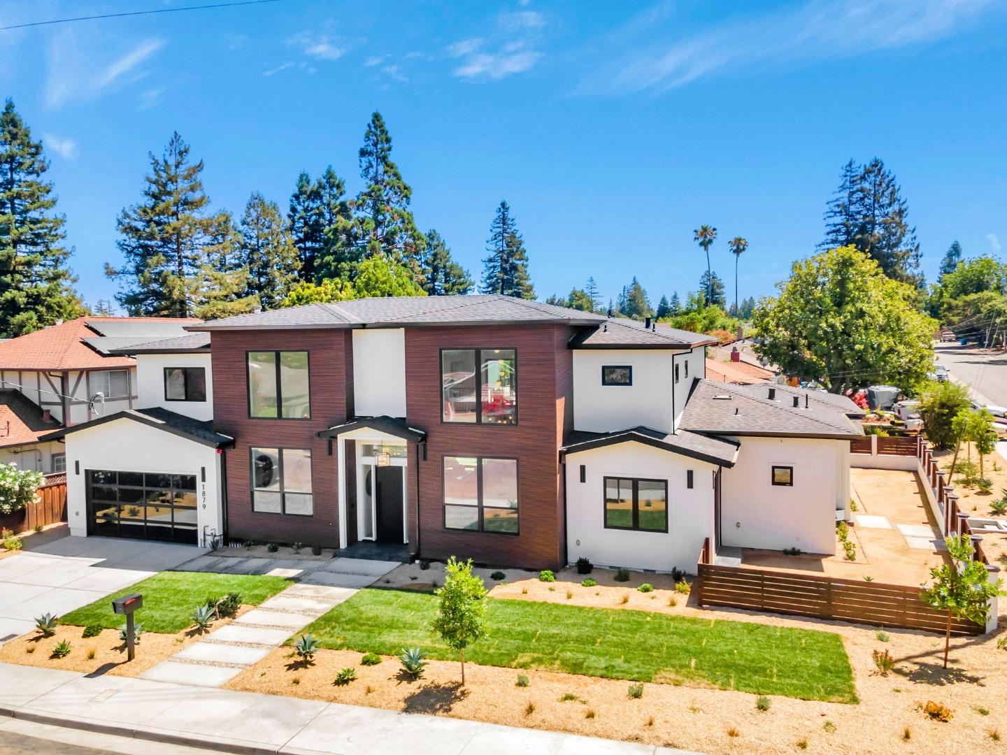 Detail Gallery Image 93 of 125 For 1879 Hull Ave, Redwood City,  CA 94061 - 6 Beds | 6/1 Baths