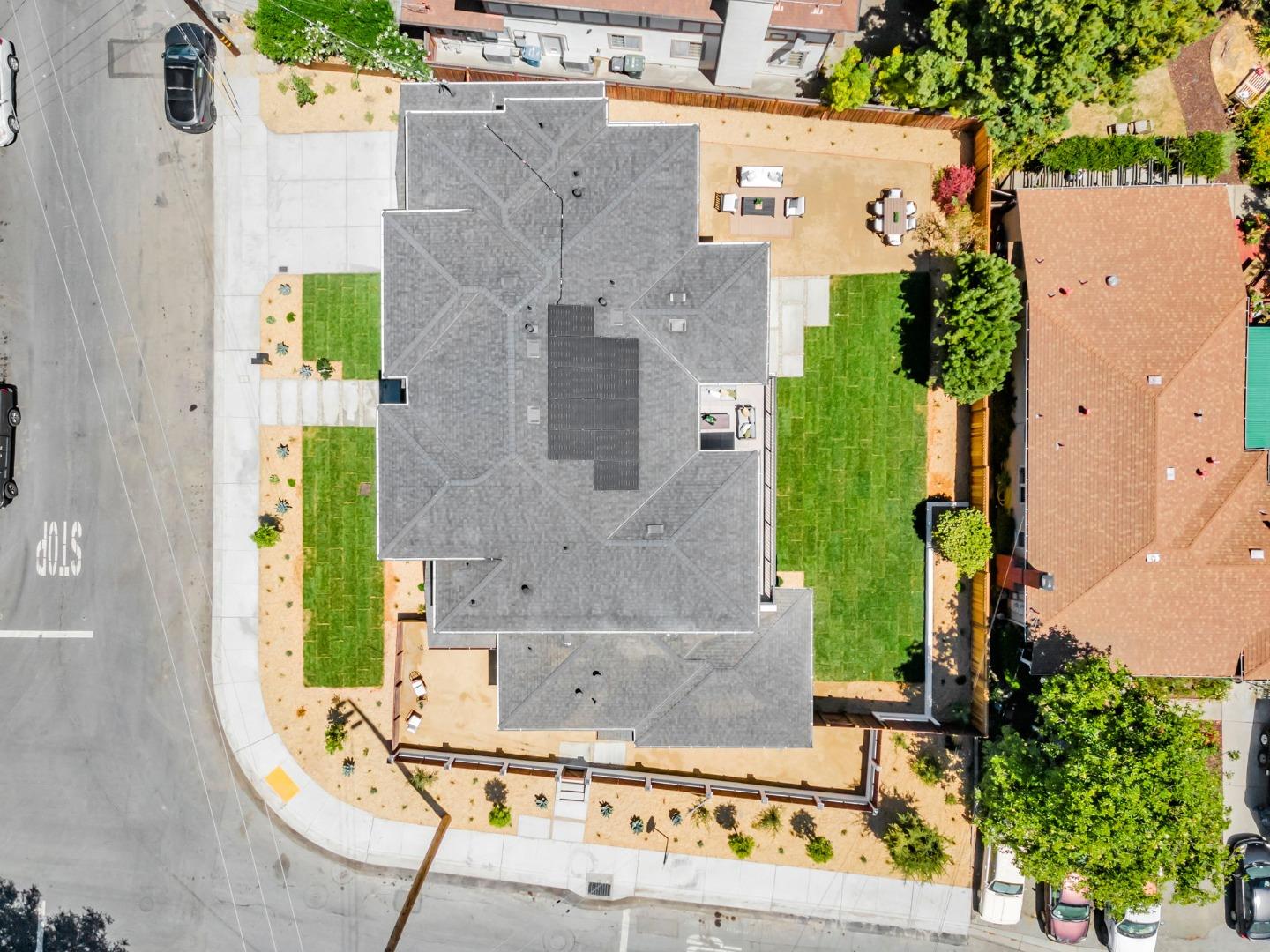 Detail Gallery Image 96 of 125 For 1879 Hull Ave, Redwood City,  CA 94061 - 6 Beds | 6/1 Baths