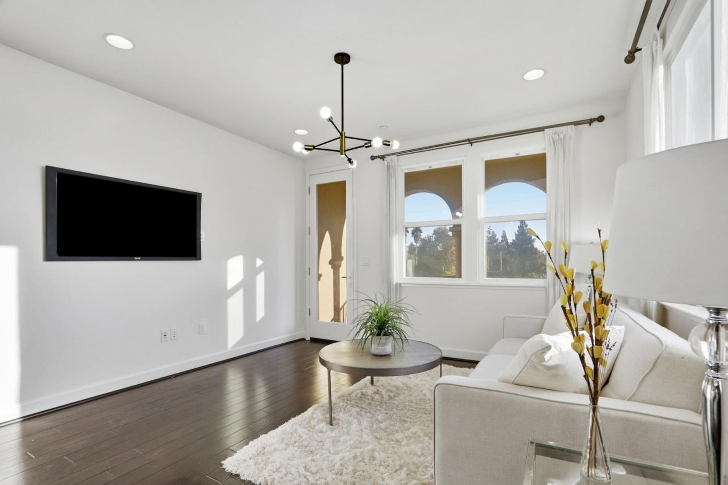 Detail Gallery Image 3 of 32 For 192 Currlin Cir, Milpitas,  CA 95035 - 3 Beds | 3 Baths