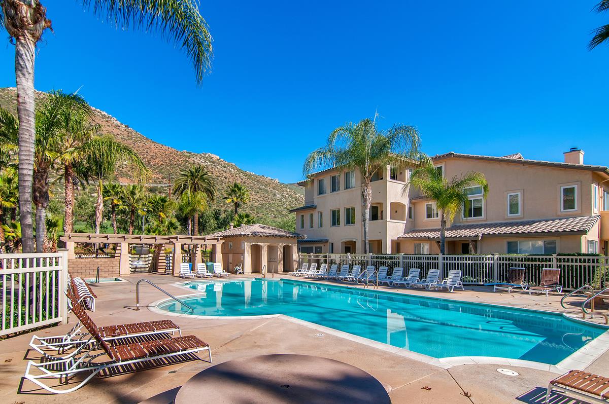 Detail Gallery Image 8 of 12 For 3251 Dehesa Rd #55,  El Cajon,  CA 92019 - 2 Beds | 2 Baths