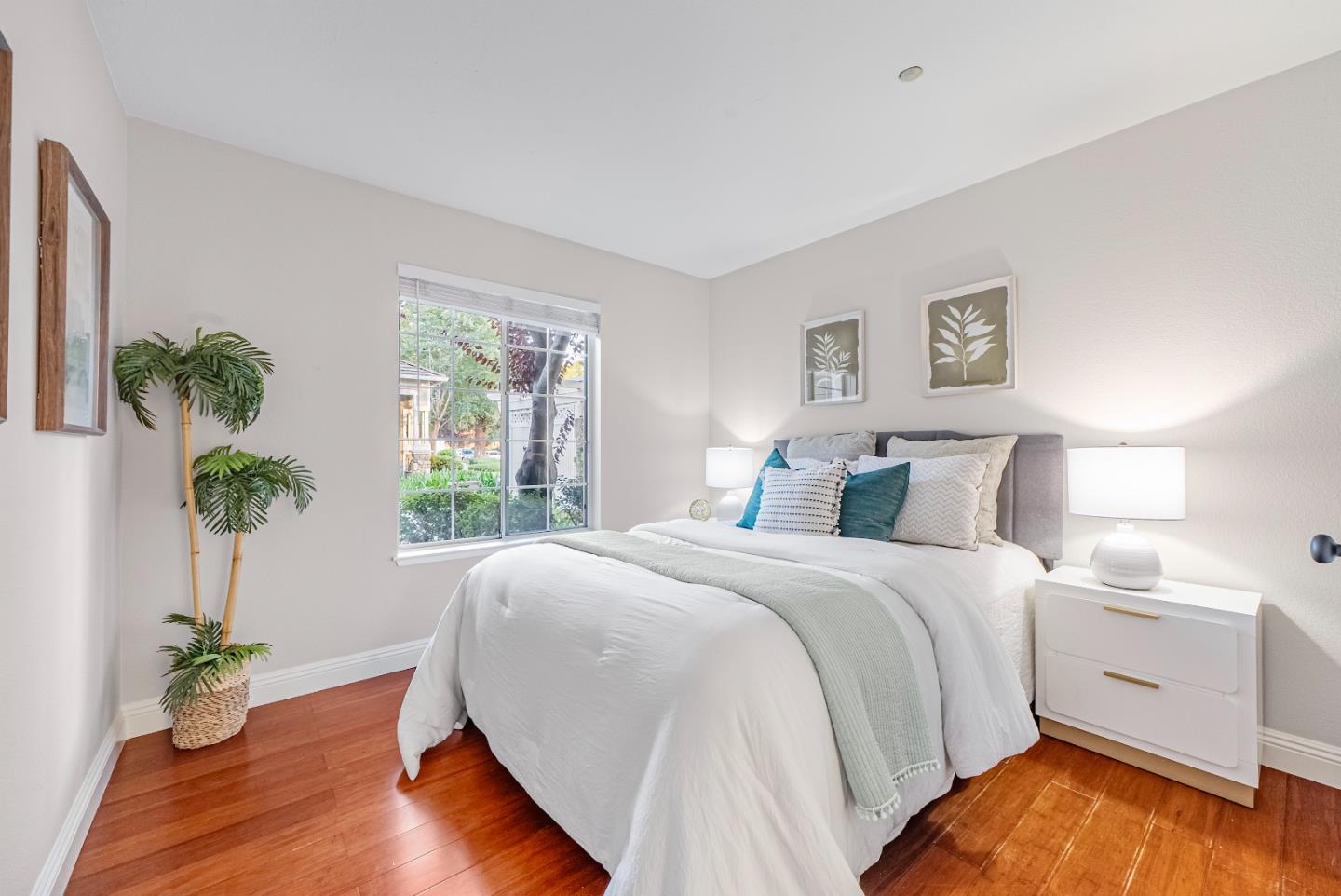 Detail Gallery Image 14 of 32 For 6165 Lavendula Way, San Jose,  CA 95119 - 3 Beds | 3 Baths