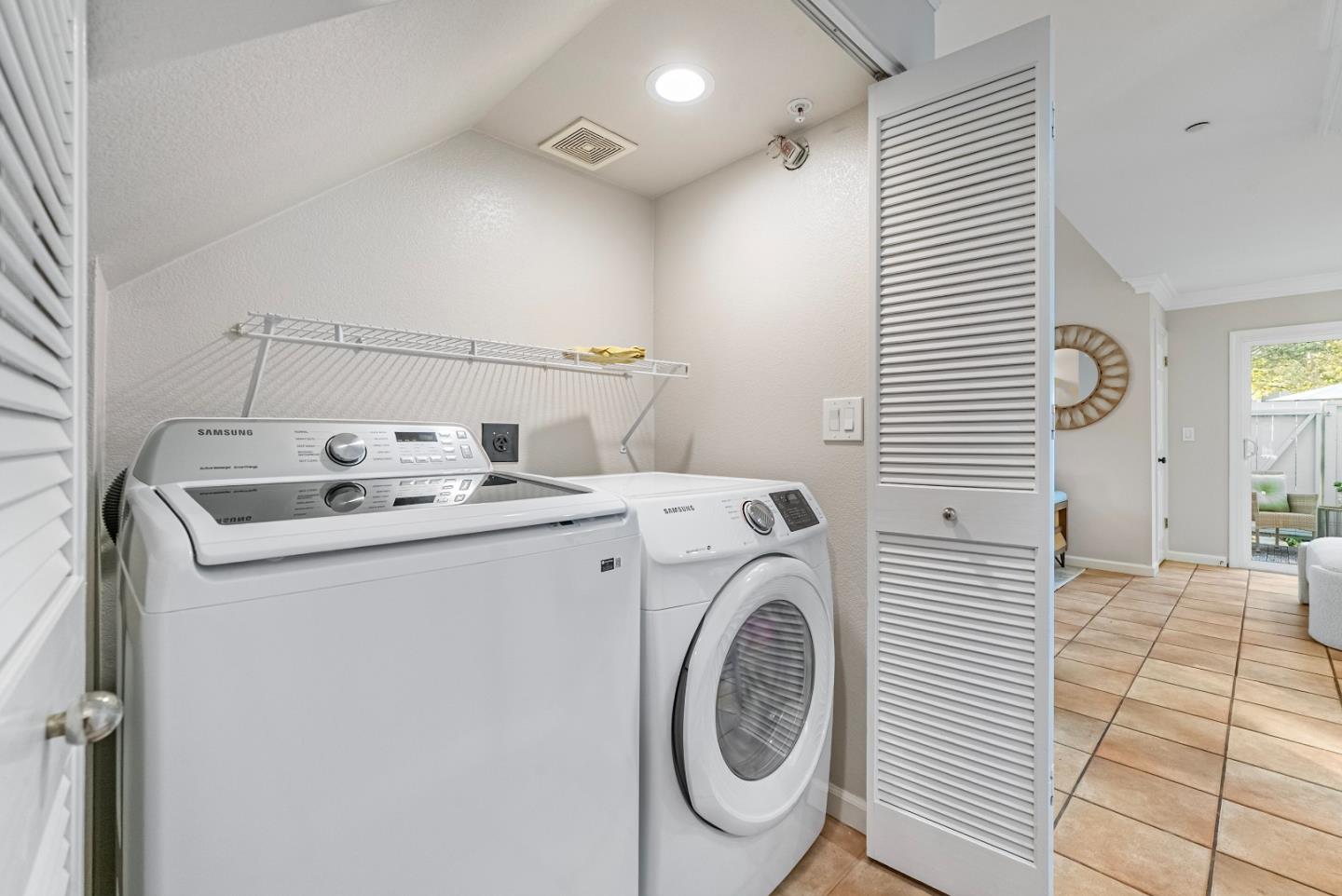 Detail Gallery Image 17 of 32 For 6165 Lavendula Way, San Jose,  CA 95119 - 3 Beds | 3 Baths