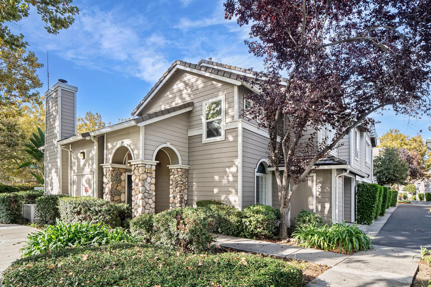 Detail Gallery Image 21 of 32 For 6165 Lavendula Way, San Jose,  CA 95119 - 3 Beds | 3 Baths