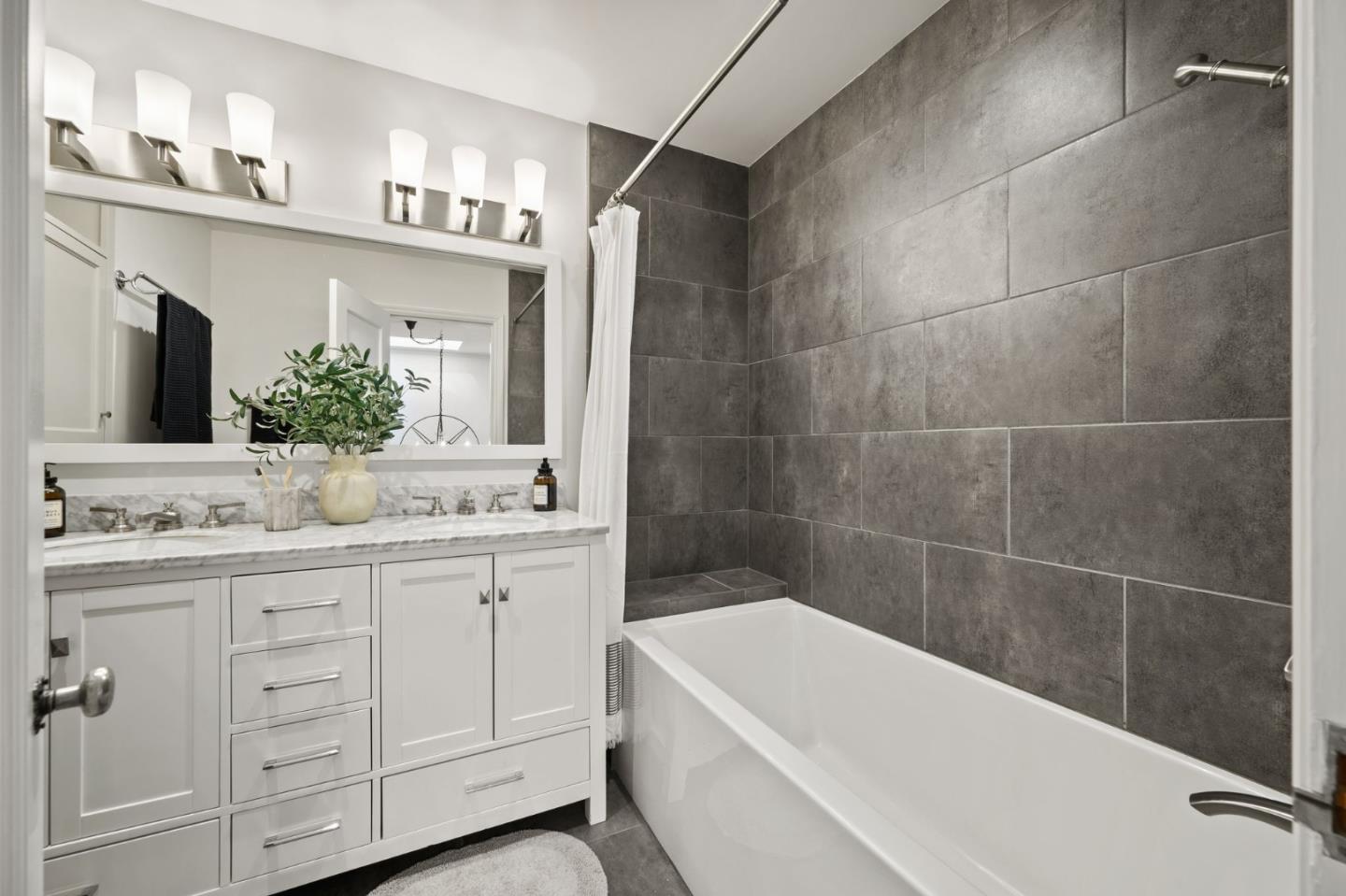 Detail Gallery Image 25 of 60 For 670 Edgewood Rd, San Mateo,  CA 94402 - 5 Beds | 4 Baths