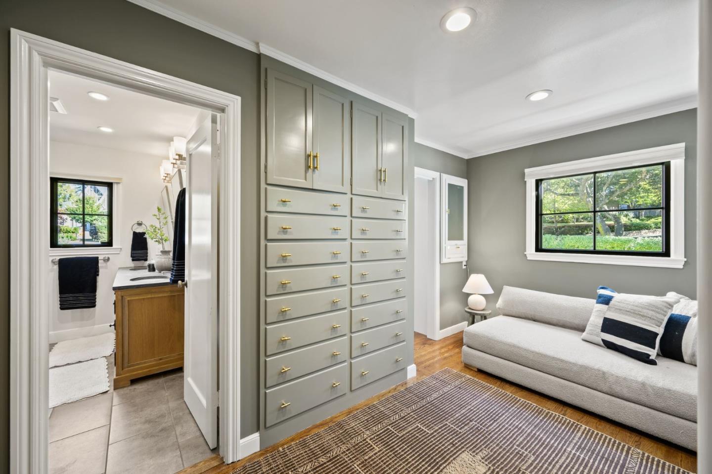 Detail Gallery Image 31 of 60 For 670 Edgewood Rd, San Mateo,  CA 94402 - 5 Beds | 4 Baths