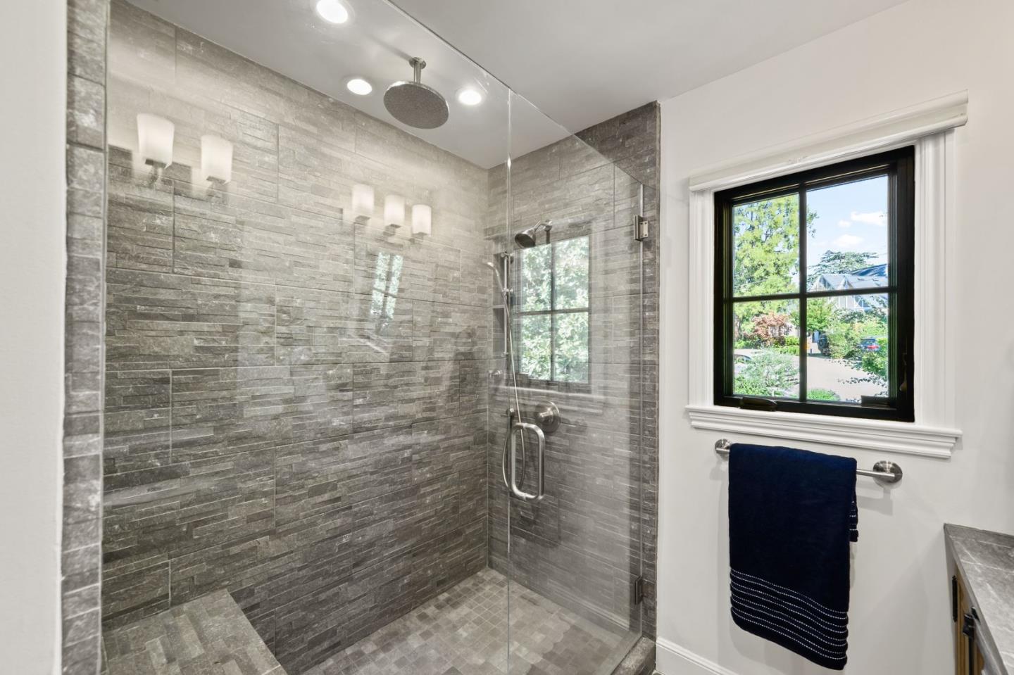 Detail Gallery Image 34 of 60 For 670 Edgewood Rd, San Mateo,  CA 94402 - 5 Beds | 4 Baths