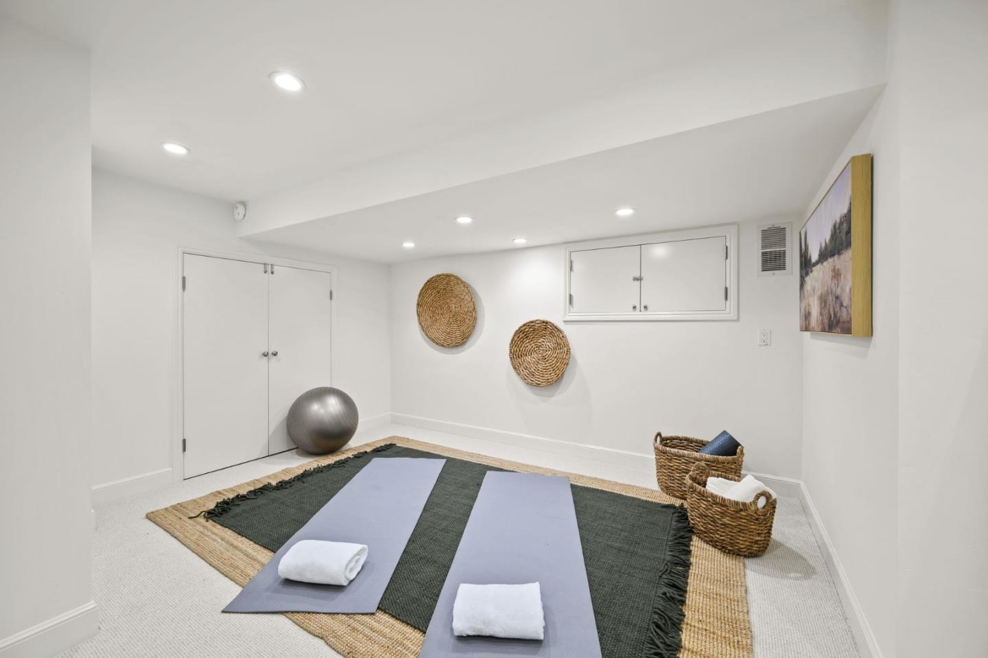 Detail Gallery Image 36 of 60 For 670 Edgewood Rd, San Mateo,  CA 94402 - 5 Beds | 4 Baths