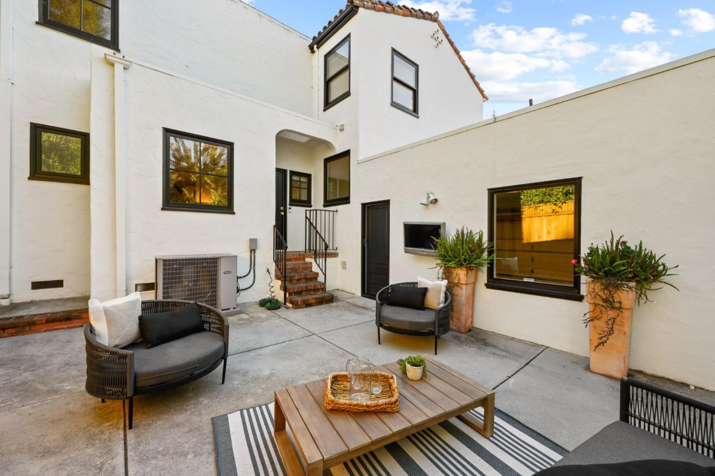 Detail Gallery Image 45 of 60 For 670 Edgewood Rd, San Mateo,  CA 94402 - 5 Beds | 4 Baths