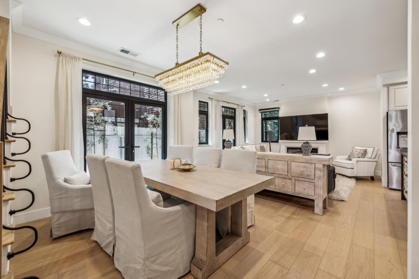 Detail Gallery Image 11 of 61 For 546 Oxford Ave, Palo Alto,  CA 94306 - 3 Beds | 2/1 Baths