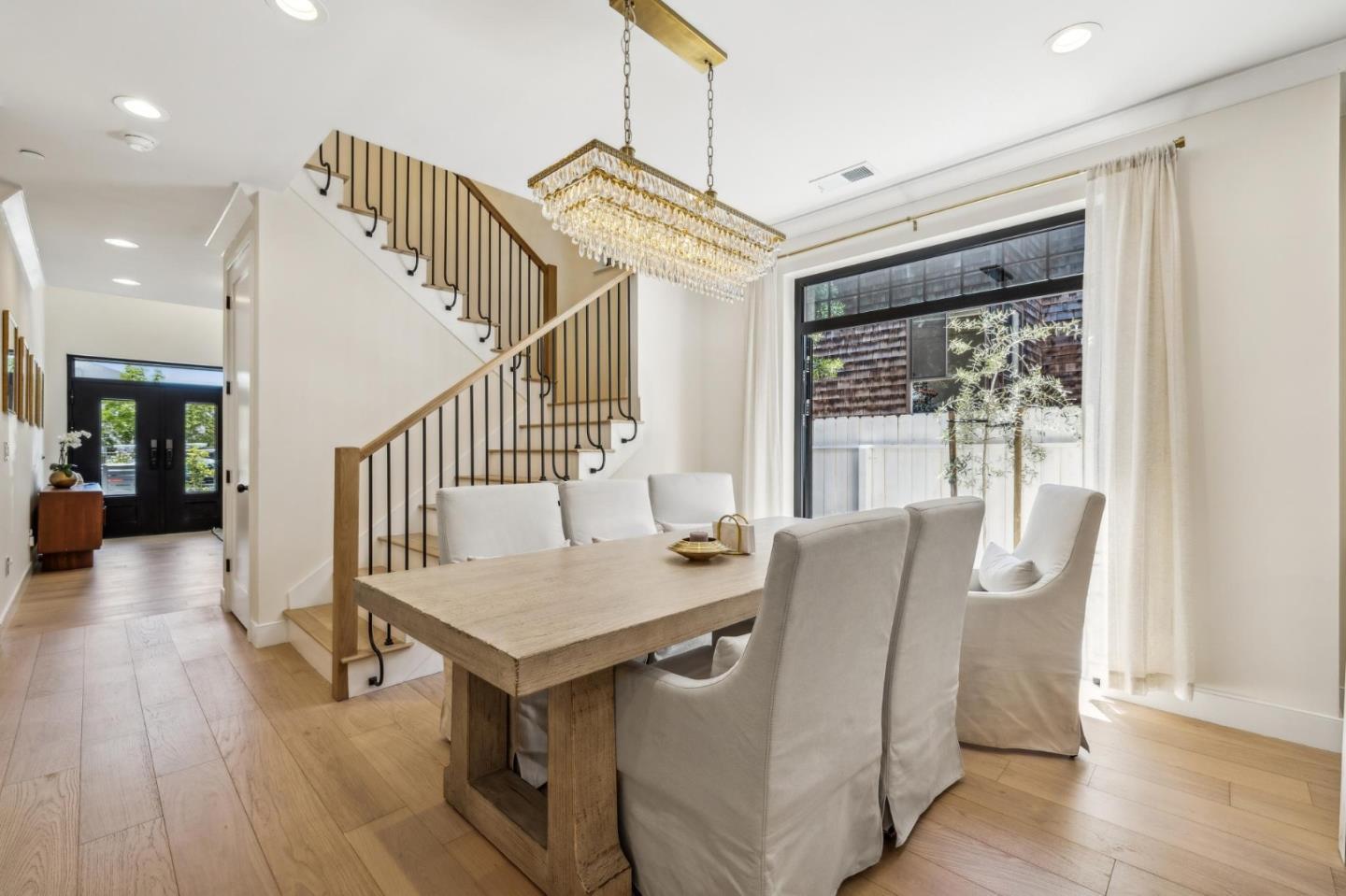 Detail Gallery Image 12 of 61 For 546 Oxford Ave, Palo Alto,  CA 94306 - 3 Beds | 2/1 Baths