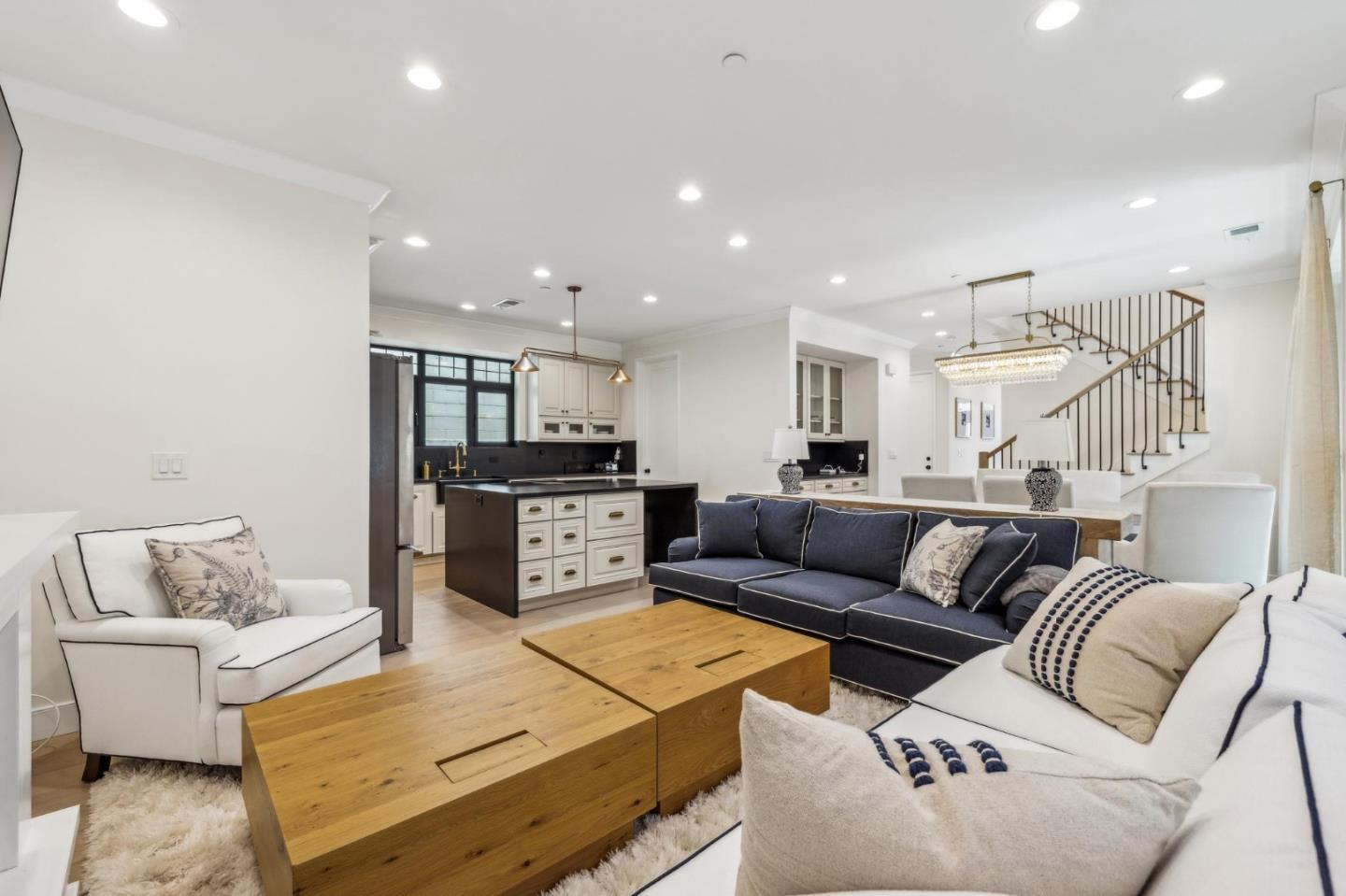 Detail Gallery Image 15 of 61 For 546 Oxford Ave, Palo Alto,  CA 94306 - 3 Beds | 2/1 Baths