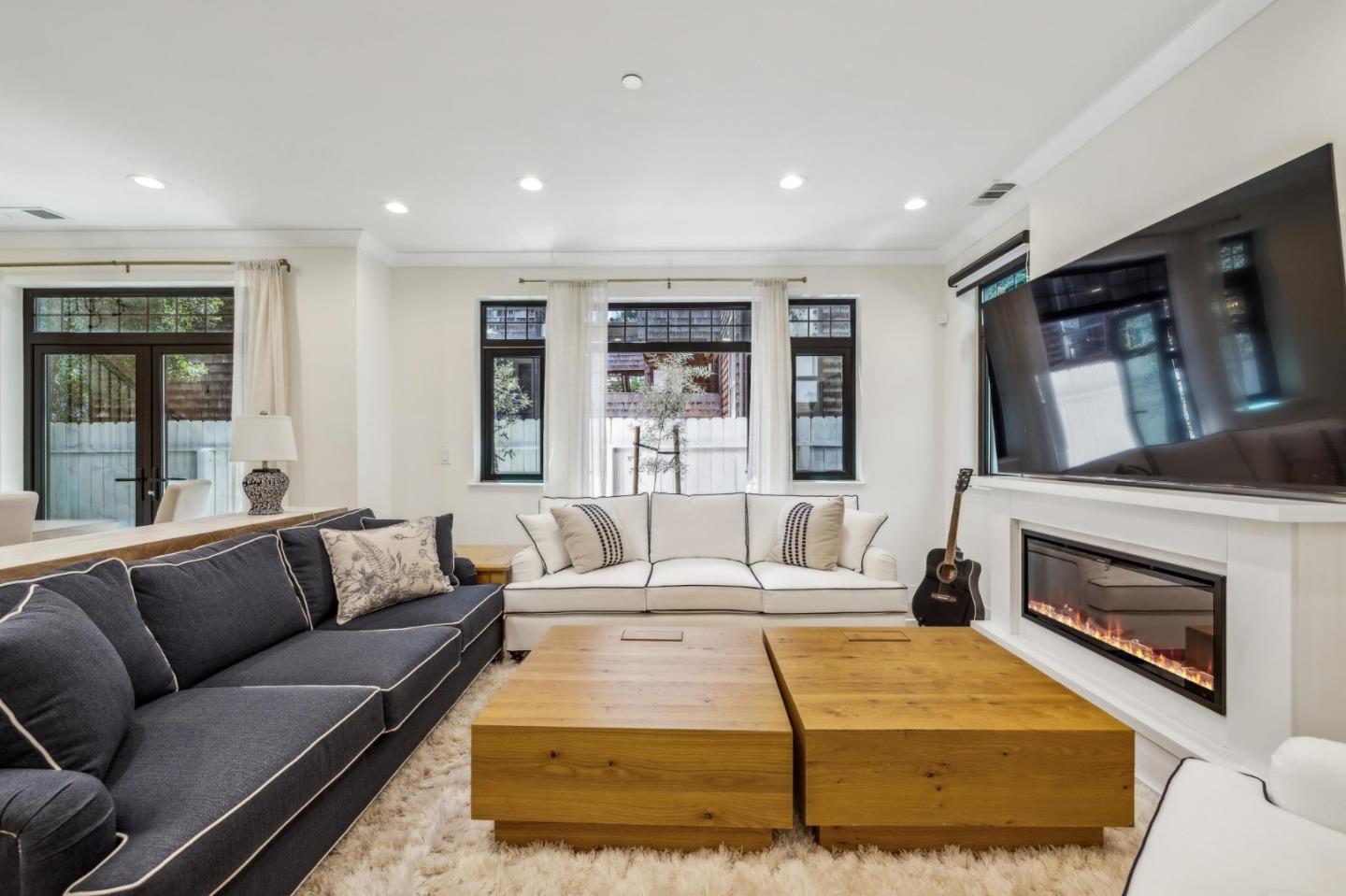 Detail Gallery Image 16 of 61 For 546 Oxford Ave, Palo Alto,  CA 94306 - 3 Beds | 2/1 Baths