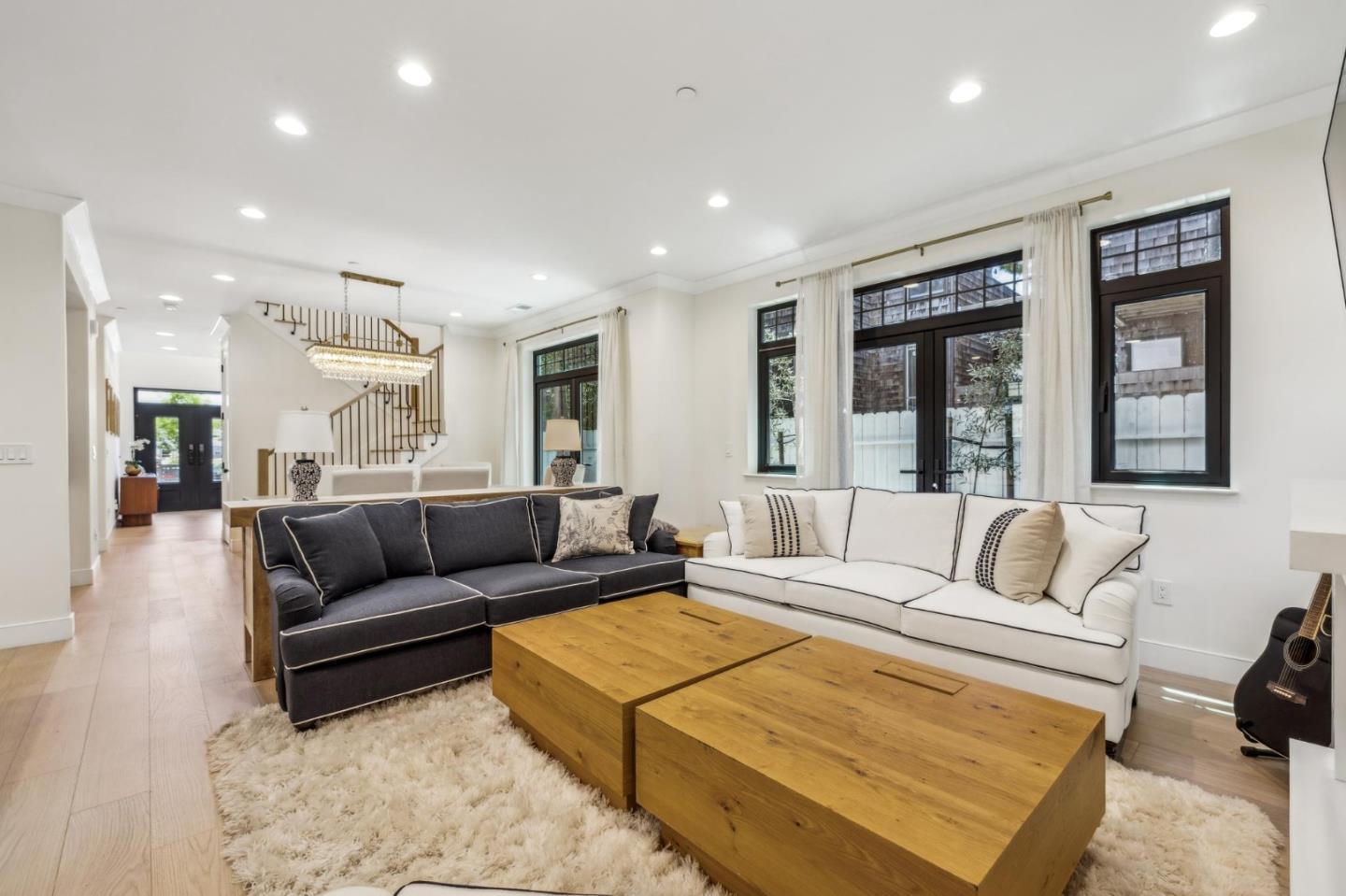 Detail Gallery Image 17 of 61 For 546 Oxford Ave, Palo Alto,  CA 94306 - 3 Beds | 2/1 Baths