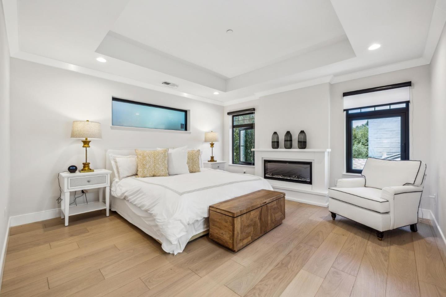 Detail Gallery Image 23 of 61 For 546 Oxford Ave, Palo Alto,  CA 94306 - 3 Beds | 2/1 Baths