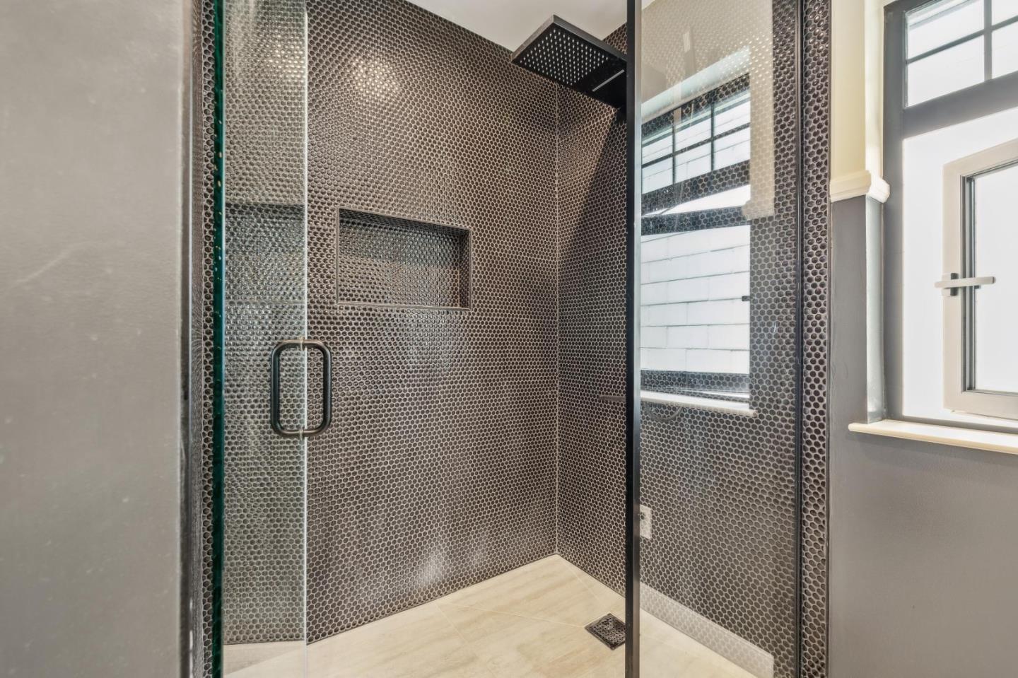 Detail Gallery Image 37 of 61 For 546 Oxford Ave, Palo Alto,  CA 94306 - 3 Beds | 2/1 Baths