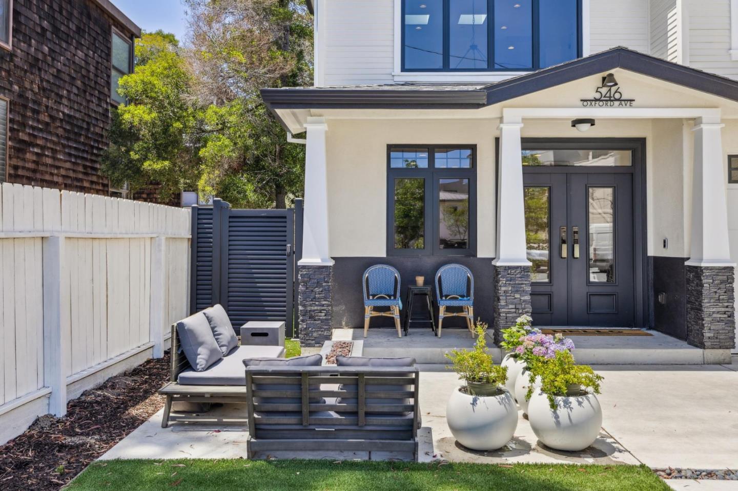 Detail Gallery Image 4 of 61 For 546 Oxford Ave, Palo Alto,  CA 94306 - 3 Beds | 2/1 Baths