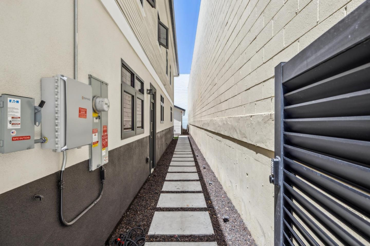 Detail Gallery Image 47 of 61 For 546 Oxford Ave, Palo Alto,  CA 94306 - 3 Beds | 2/1 Baths