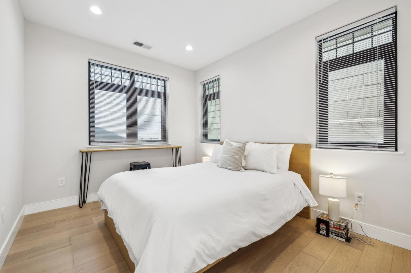 Detail Gallery Image 53 of 61 For 546 Oxford Ave, Palo Alto,  CA 94306 - 3 Beds | 2/1 Baths