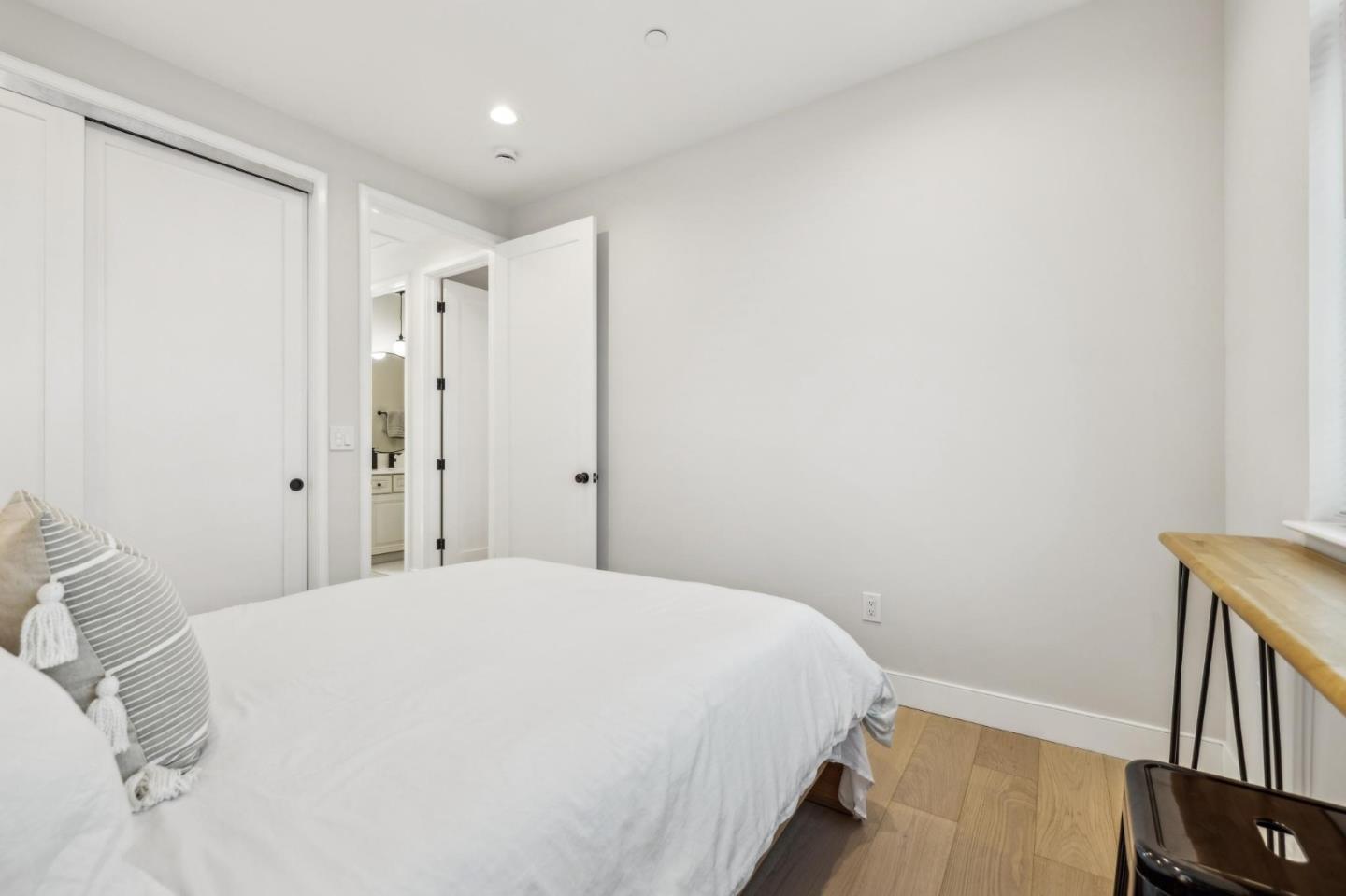 Detail Gallery Image 54 of 61 For 546 Oxford Ave, Palo Alto,  CA 94306 - 3 Beds | 2/1 Baths