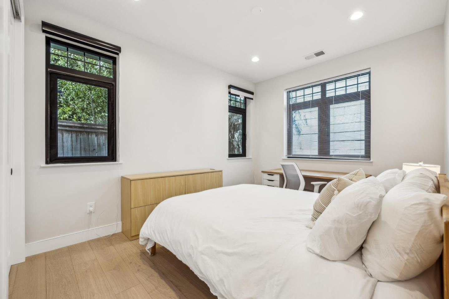 Detail Gallery Image 56 of 61 For 546 Oxford Ave, Palo Alto,  CA 94306 - 3 Beds | 2/1 Baths