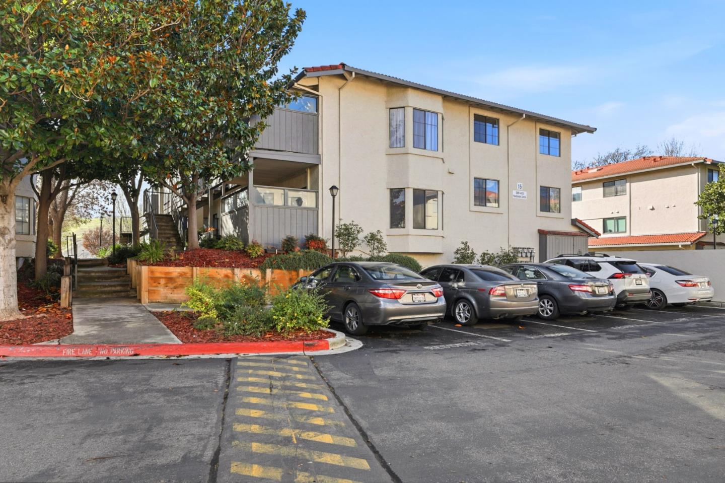 Detail Gallery Image 24 of 32 For 403 Kenbrook Cir, San Jose,  CA 95111 - 3 Beds | 2 Baths