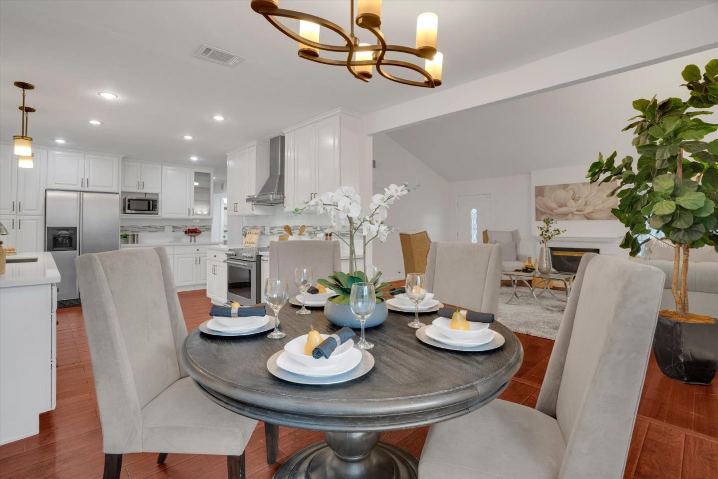 Detail Gallery Image 10 of 41 For 3305 San Carlos Way, Union City,  CA 94587 - 5 Beds | 2/1 Baths