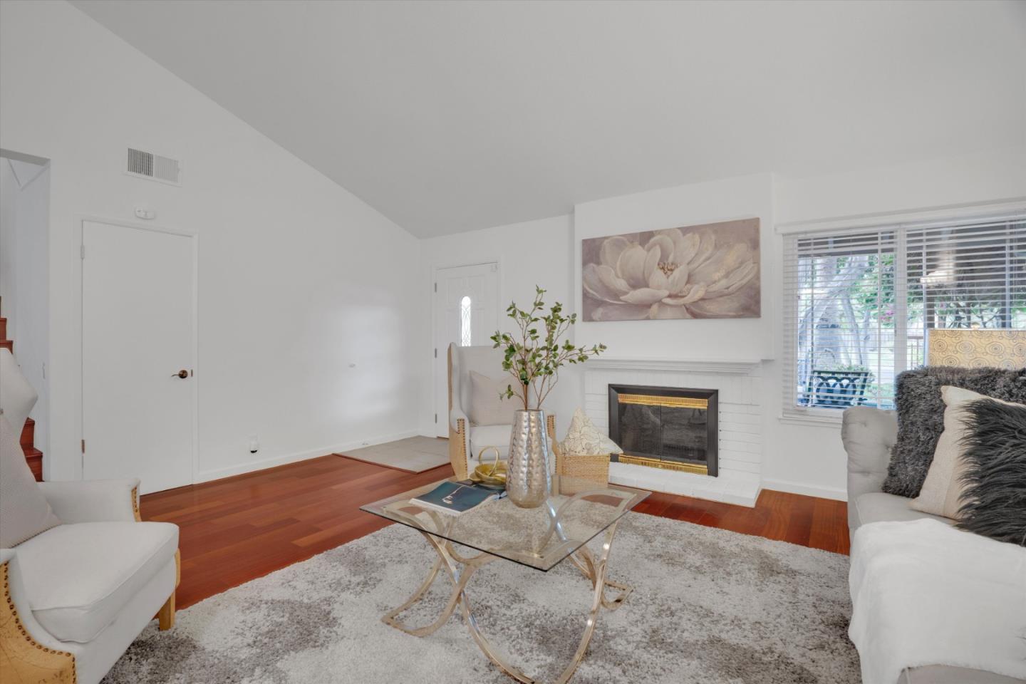 Detail Gallery Image 11 of 41 For 3305 San Carlos Way, Union City,  CA 94587 - 5 Beds | 2/1 Baths