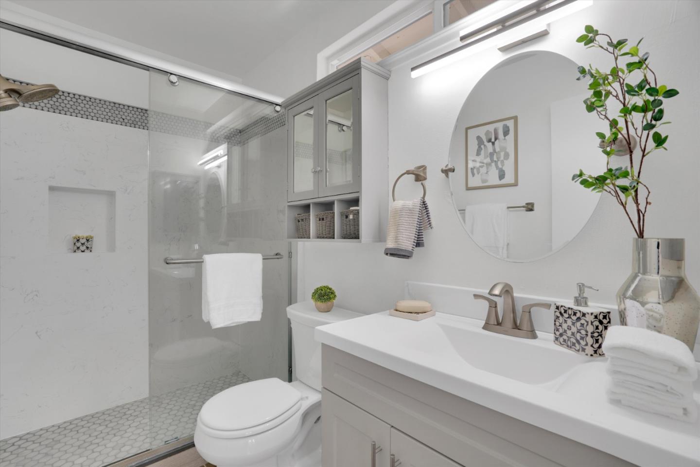 Detail Gallery Image 18 of 41 For 3305 San Carlos Way, Union City,  CA 94587 - 5 Beds | 2/1 Baths