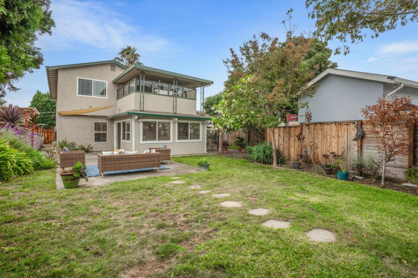 Detail Gallery Image 32 of 41 For 3305 San Carlos Way, Union City,  CA 94587 - 5 Beds | 2/1 Baths